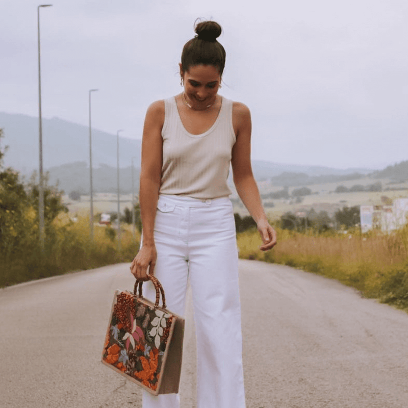 Bolsa de Praia Tote com Alça de Bambu Bordada