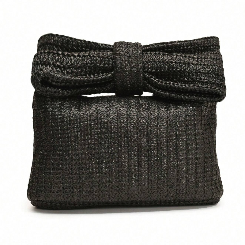 Clutch de Palha Trançada com Alça Laço