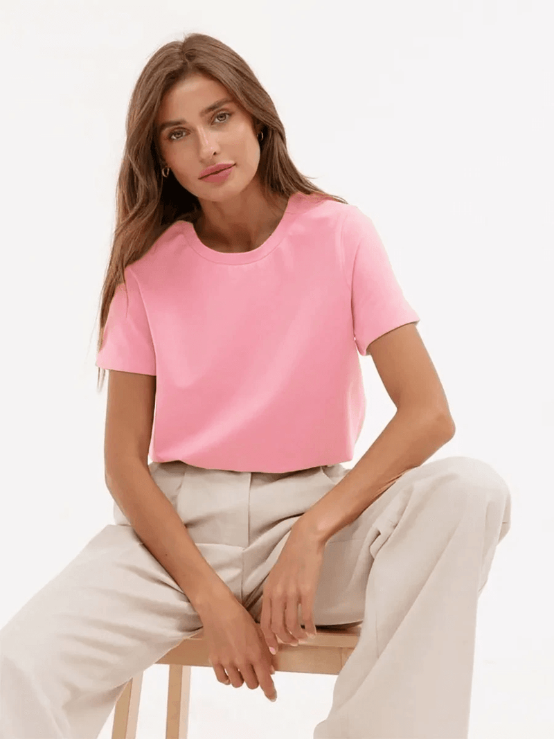 Camiseta Básica Feminina em Algodão Nina (Outlet)